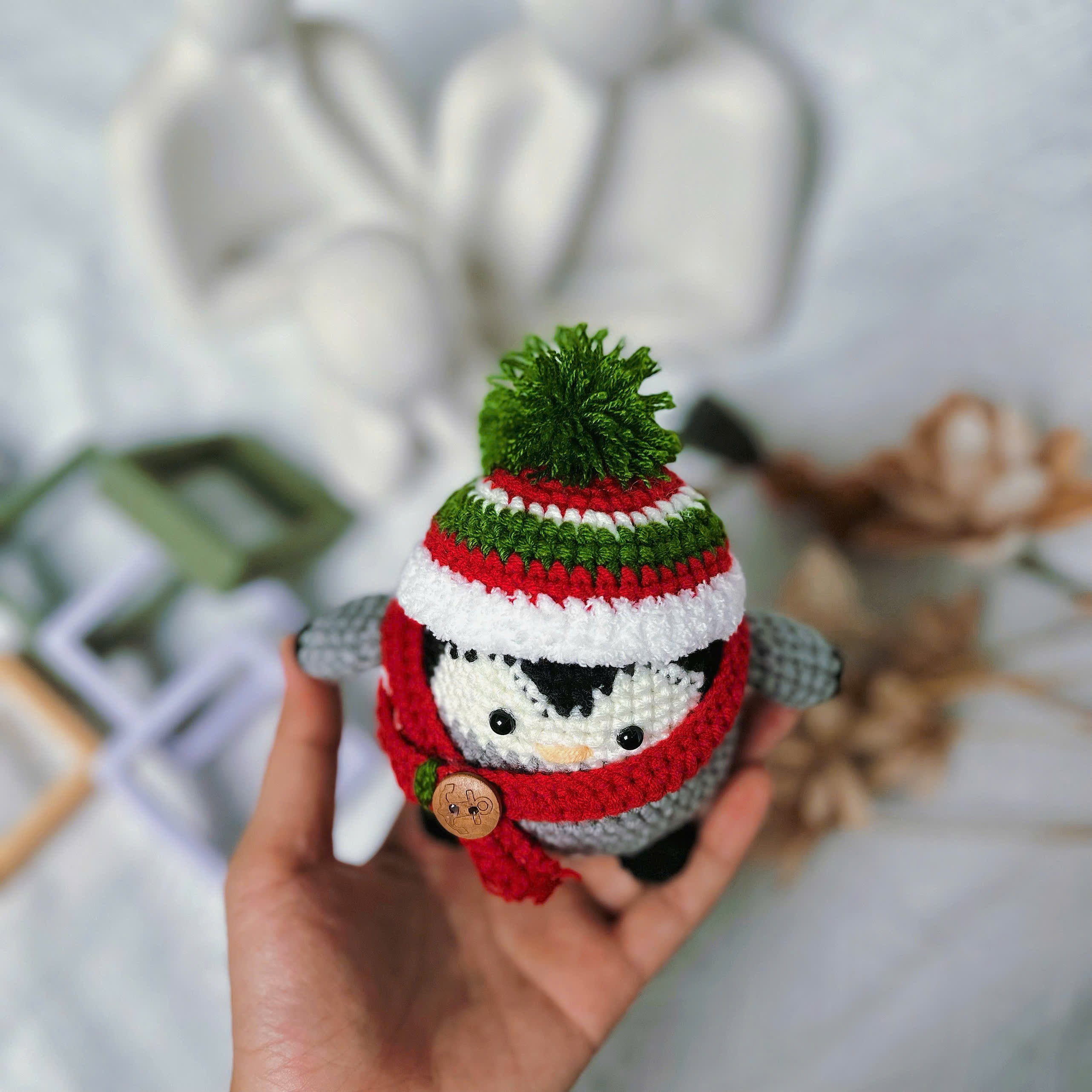 Christmas Penguin Crochet Pattern PDF, Cute Penguin Amigurumi Pattern