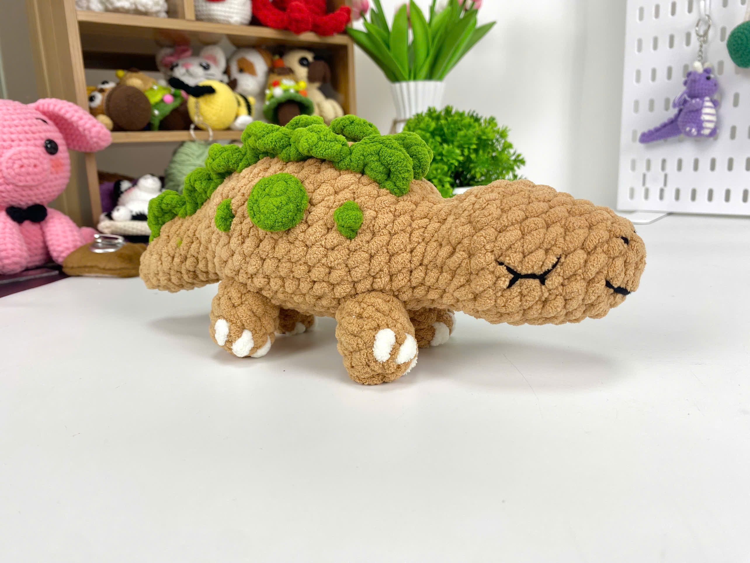 Cute Crochet Stegosaurus Pattern, Sleepy Dinosaur Amigurumi (PDF)