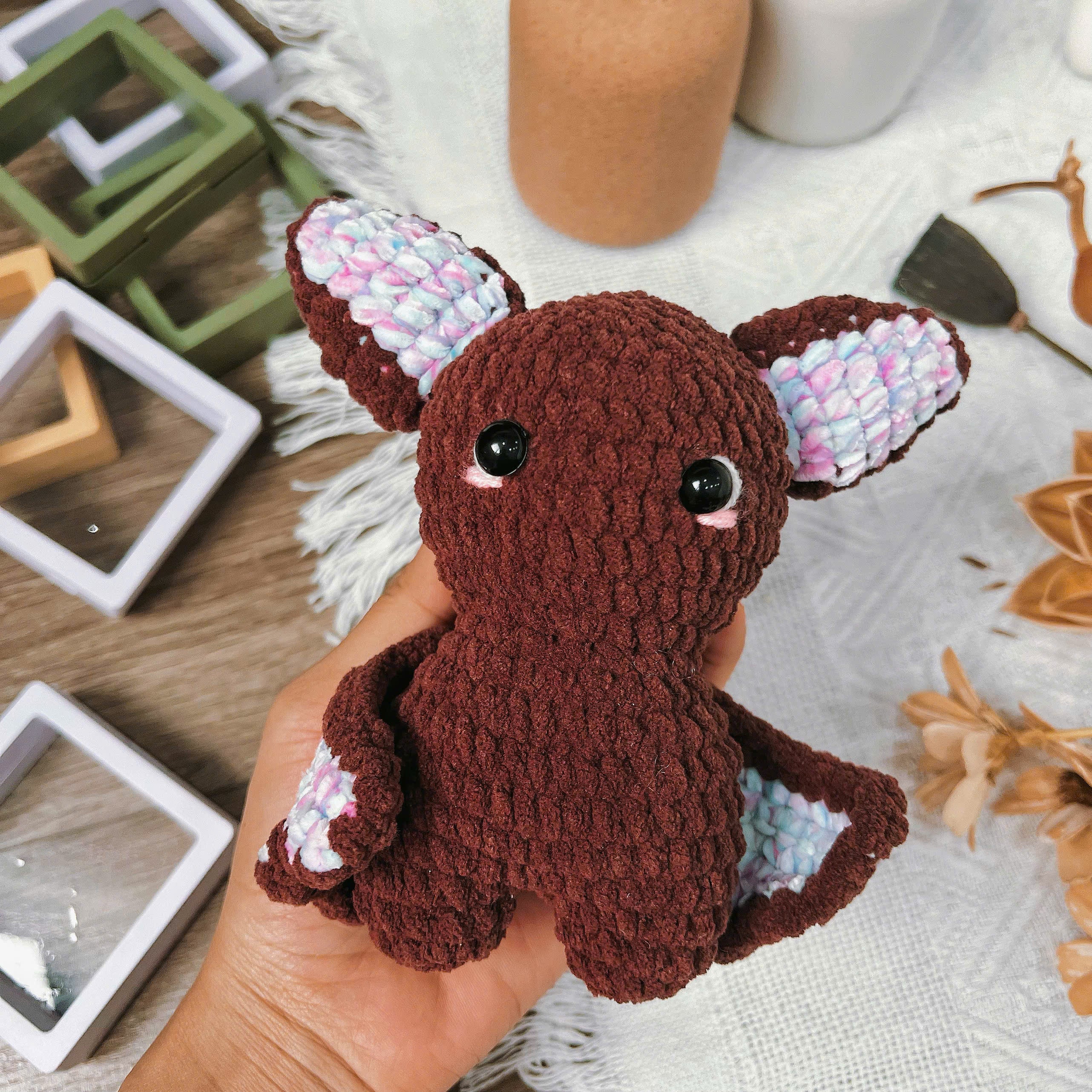 Eyebat Car Hanging Crochet Pattern PDF, Cute Bat Amigurumi Pattern, Halloween Rearview Mirror Charm, Eye Bat Ornament Tutorial