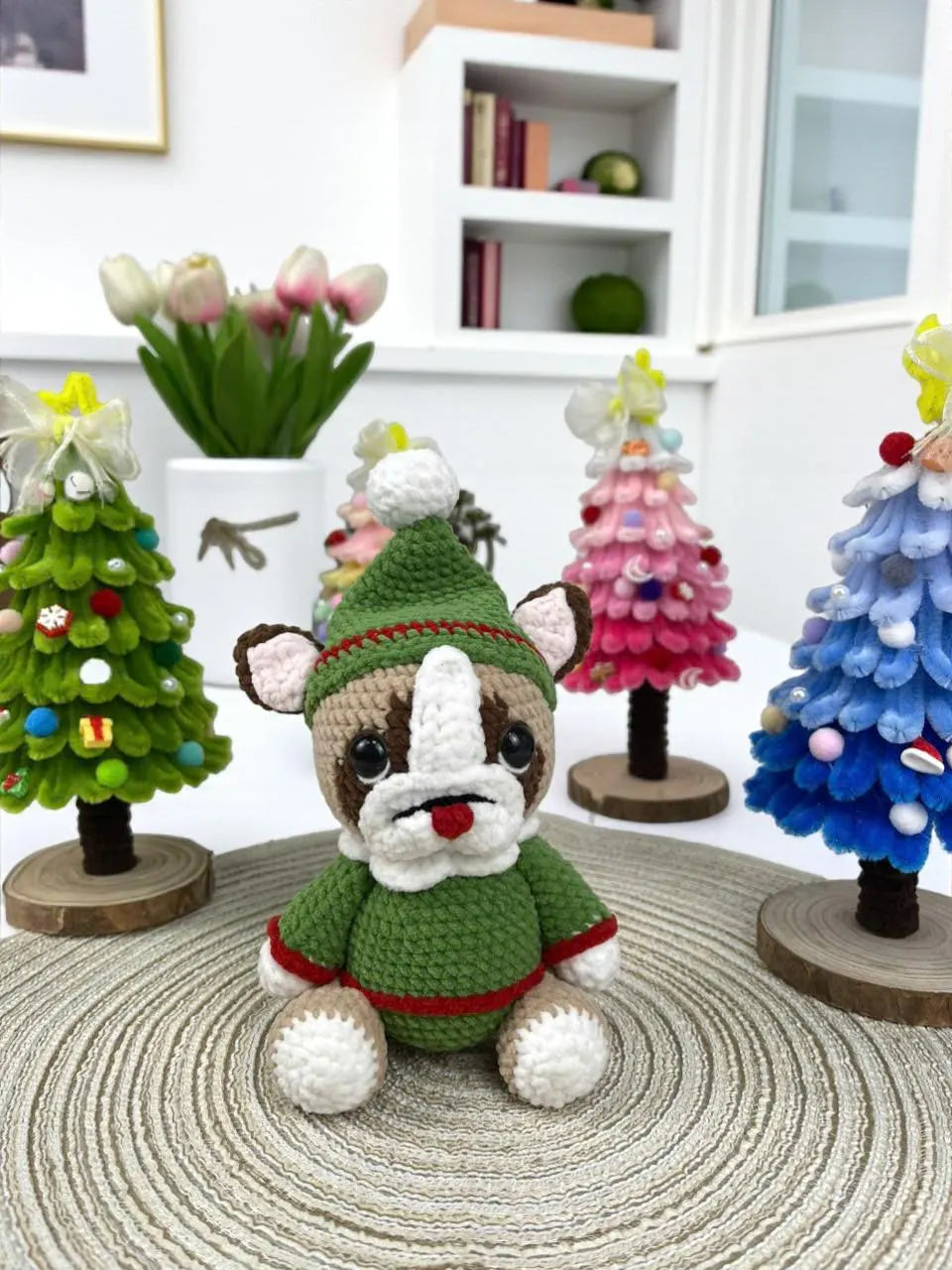 Elf Pug Crochet Pattern, Easy Christmas Dog Amigurumi (PDF)
