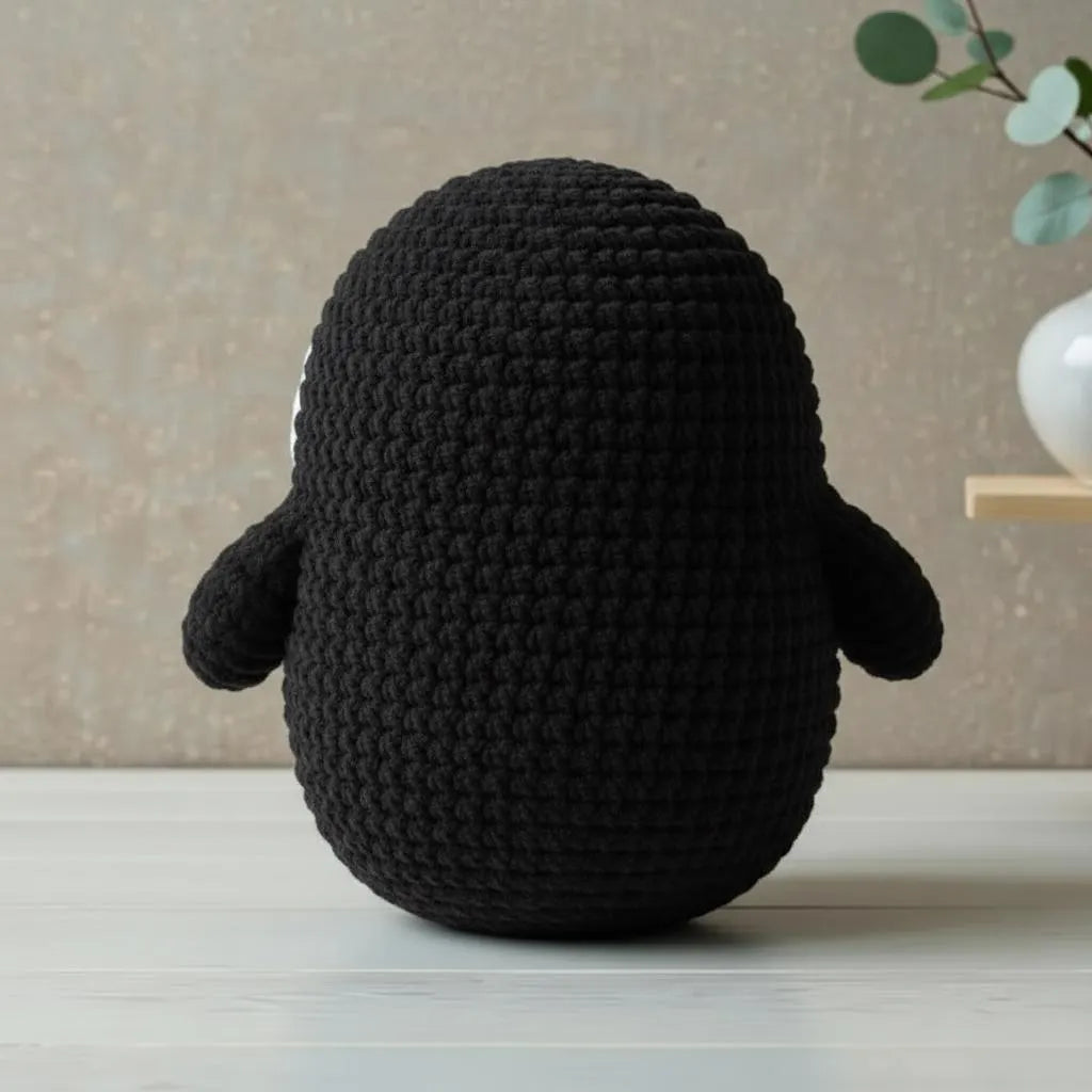 Valentine Penguin Crochet Pattern, Heart Amigurumi, 5 Languages Pattern PDF