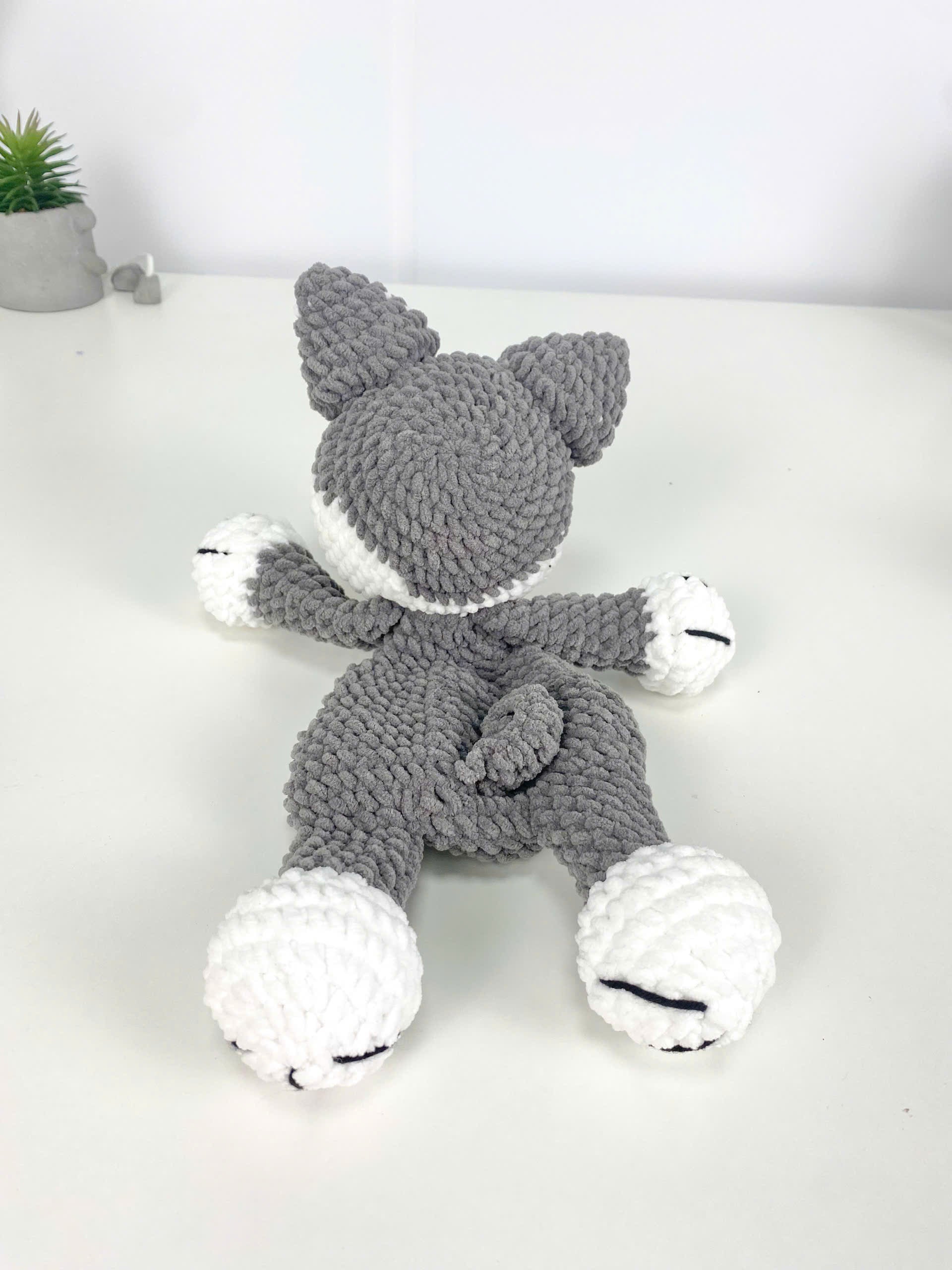 Husky Dog Crochet Pattern: Amigurumi Snuggler Pillow (PDF Digital Download)