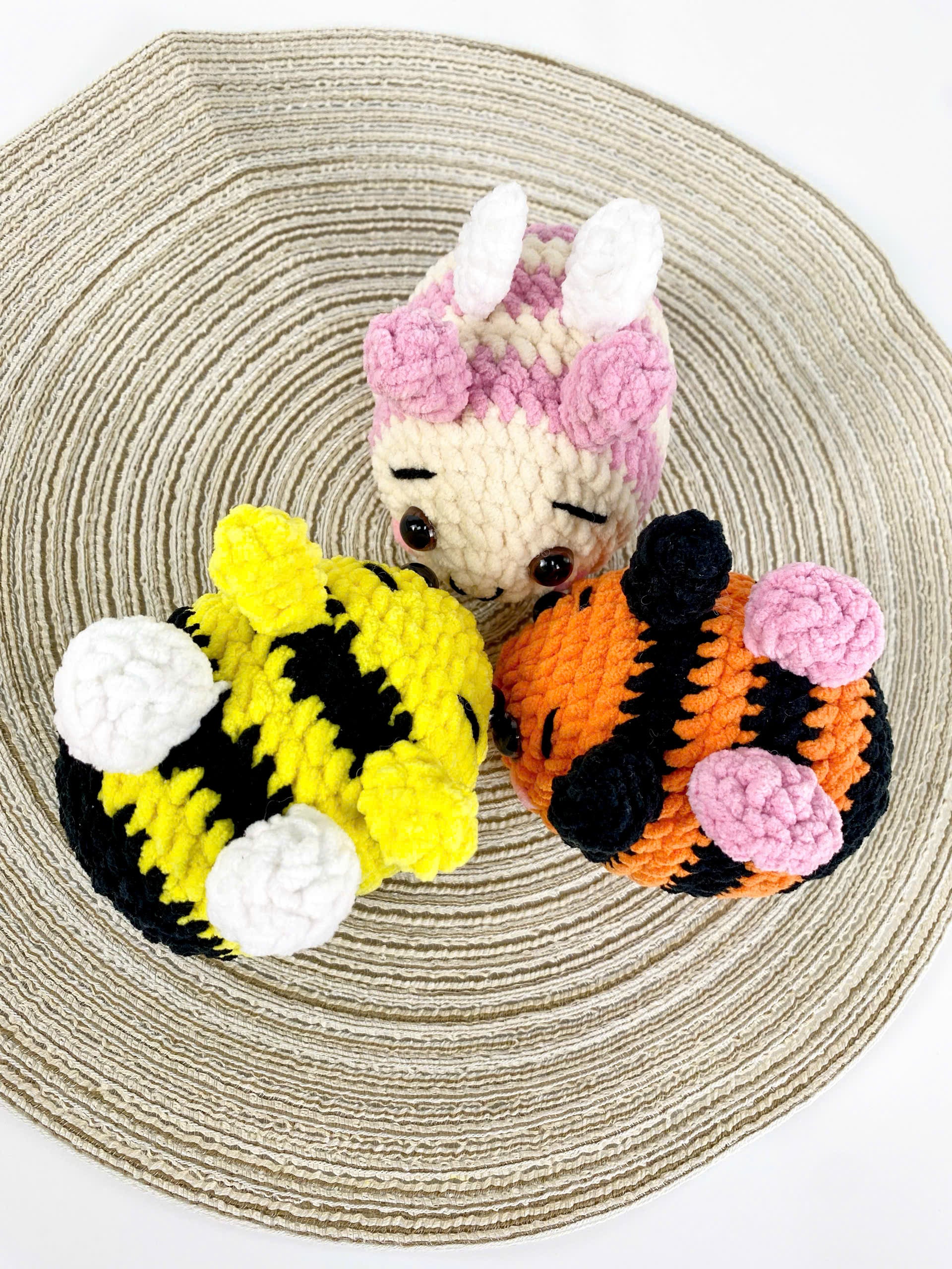 Bee Crochet Pattern PDF: Amigurumi Bumble Bee Plush Toy (Digital Download)